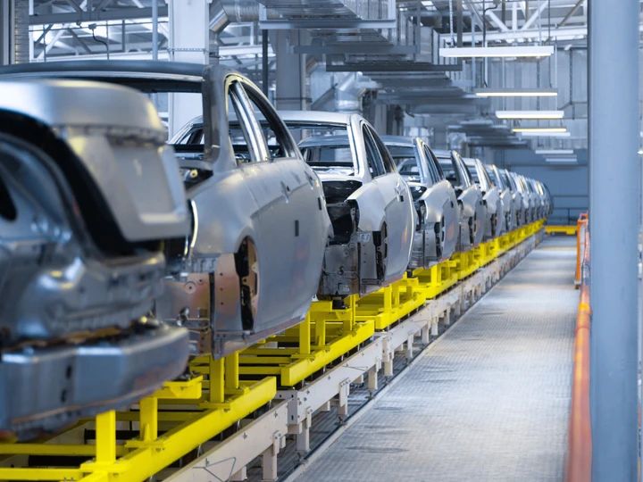 ANFIA: produzione auto in ripresa a dicembre 2025, ma il bilancio resta negativo