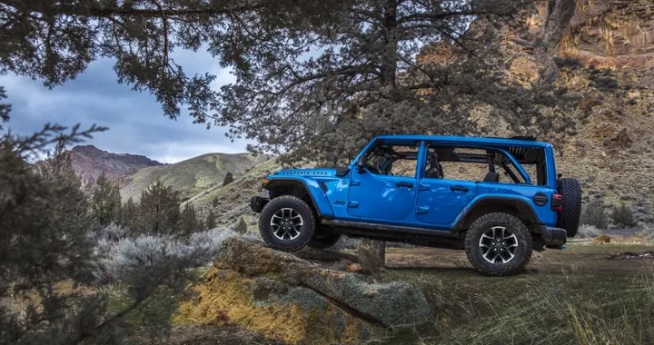 La Jeep Wrangler 2025 si rinnova. Come migliora l'icona off-road