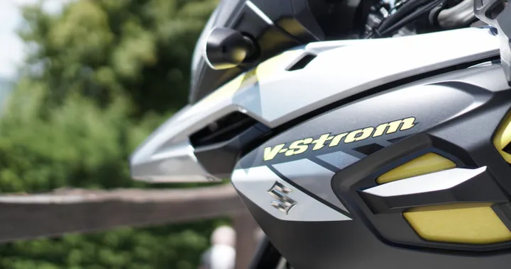 Suzuki V-Strom Hill Climb Tour: test ride tra i passi italiani
