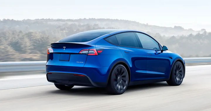 Il Full Self-Driving beta di Tesla è stato scelto da 285.000 persone