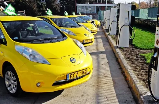 NISSAN: oltre 500 taxi elettrici in Europa