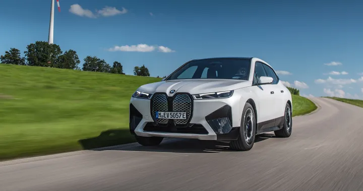 #ElectrifYou, l'evento di BMW per la mobilità sostenibile fa tappa a Milano