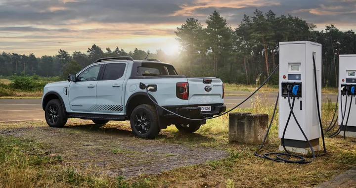 Ford Ranger: il Re dei pick-up da 10 anni, ora anche ibrido