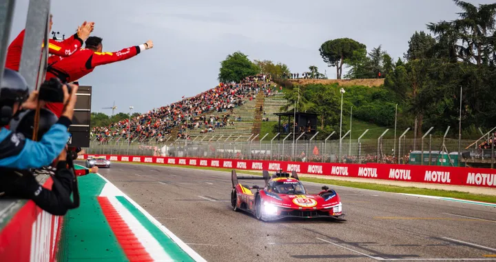 Ferrari trionfa nella 6 Ore di Imola, delusione per Rossi in LMGT3