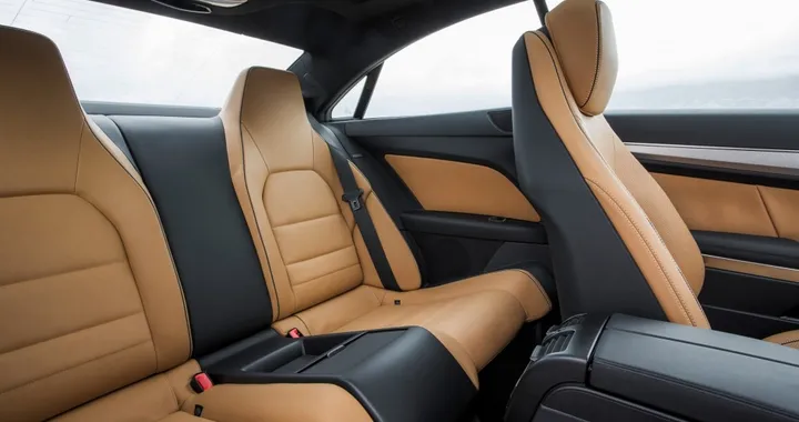 Mercedes Classe E Coupé e Cabriolet: Le immagini ufficiali