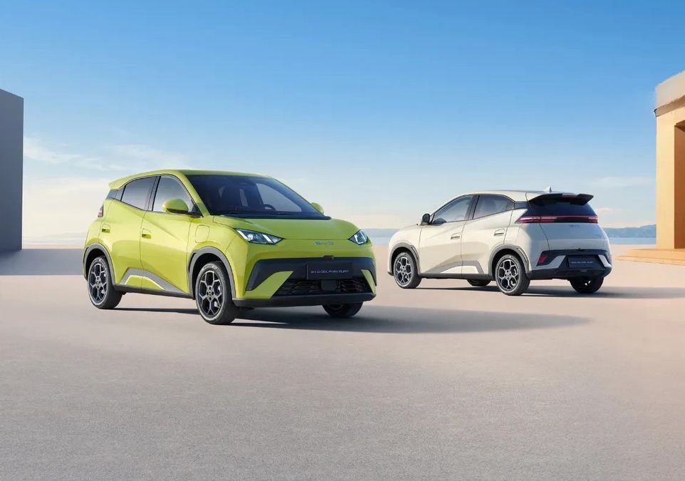 BYD, novembre record in Italia grazie alla Dolphin Surf