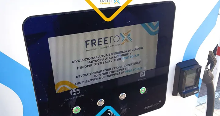 Free to X, la ricarica si paga con la carta di credito o il bancomat