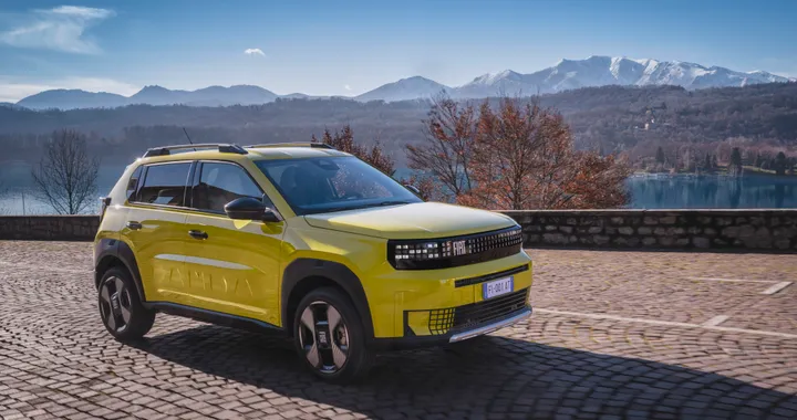 FIAT Grande Panda premiata in Spagna come Best Urban Vehicle of the Year