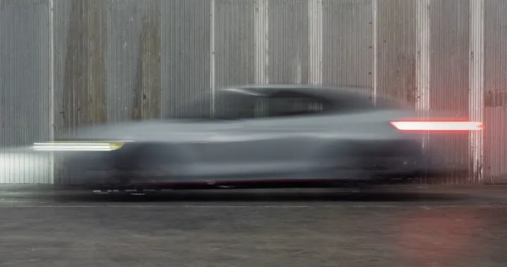 BMW M4 CSL, ultimi teaser prima del debutto della nuova sportiva