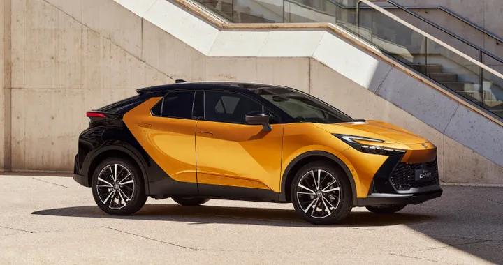Toyota C-HR, partono gli ordini della nuova generazione. Ecco i prezzi