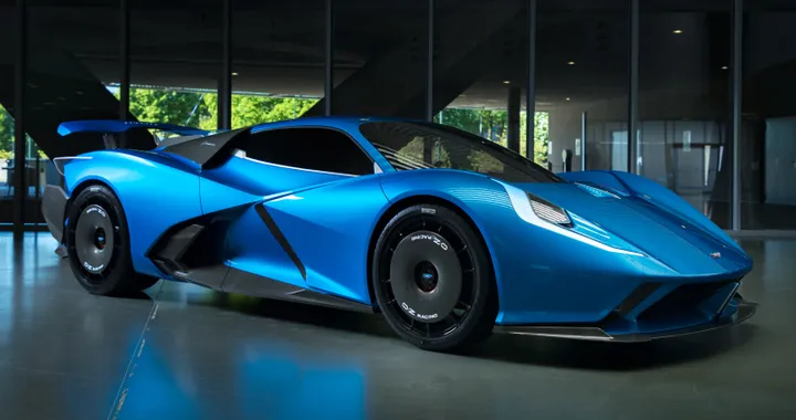 Estrema Fulminea, la supercar elettrica punta al record del Nurburgring