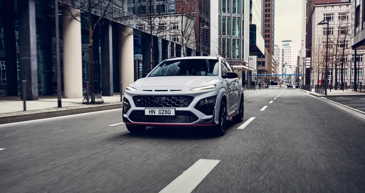 Hyundai Kona N, il crossover mostra i muscoli: 280 CV