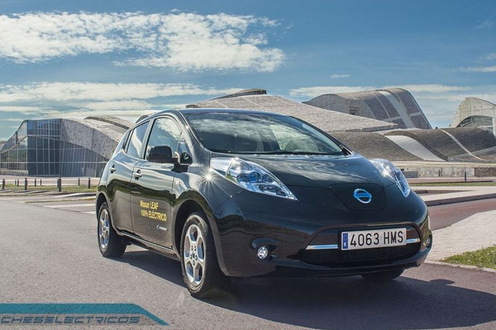 Nissan Leaf, dopo 10 anni cambia batteria con 5.000 euro: ora segna 500 km di autonomia