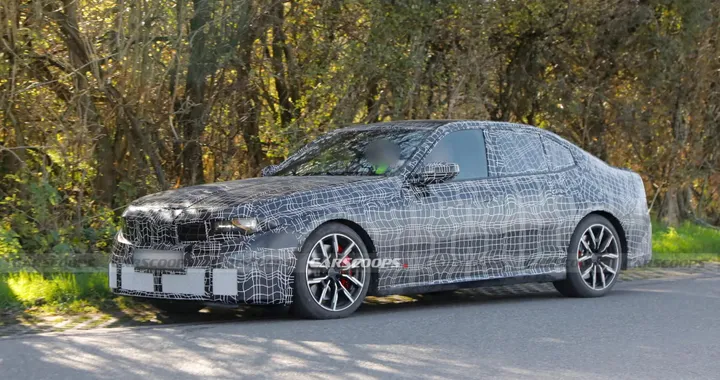 BMW Serie 3, si lavora alla nuova generazione. Foto spia dei test