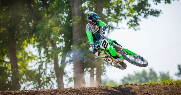 Kawasaki KX327: svelati i prezzi della nuova 2 tempi, si parte da 10.590 euro