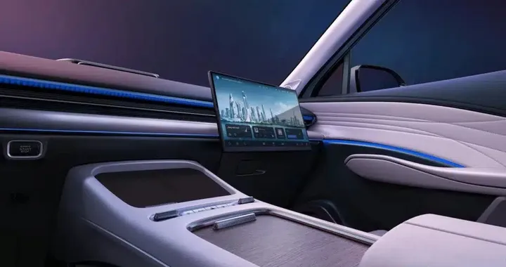Omoda 7, per il nuovo super ibrido tanta tecnologia e comfort