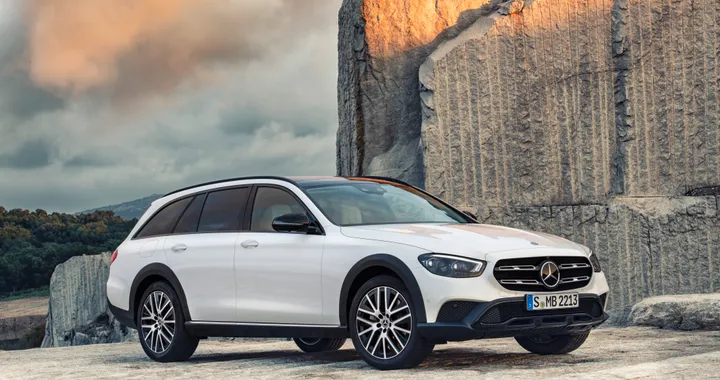 Mercedes, le auto si possono prenotare sullo Showroom Online