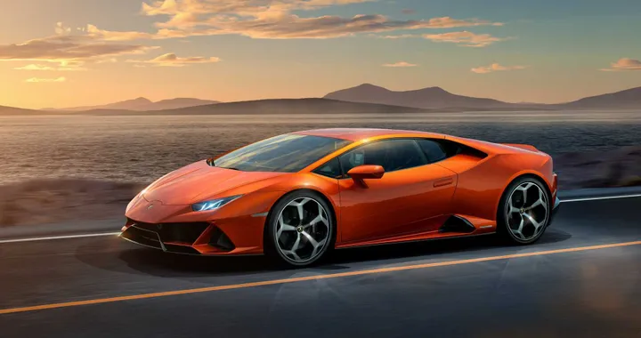 Alexa sbarca sulla Lamborghini Huracán EVO