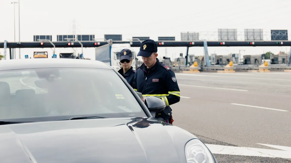 Vacanze Sicure 2025, la Polstrada intensifica i controlli sulle gomme: ecco dove