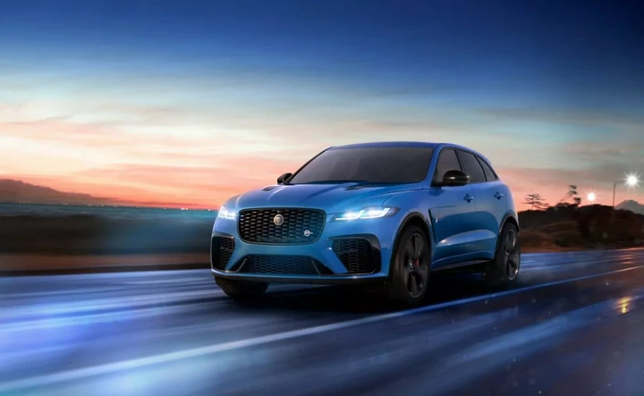 L’ultimo ruggito del V8: Jaguar chiude l’era a benzina con la F-Pace SVR 575 Ultimate