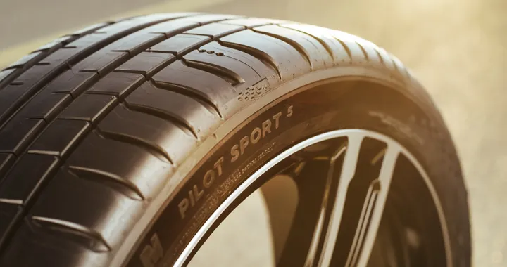 Pilot Sport 5 e Primacy 4+, le nuove proposte Michelin per l'estate 2022