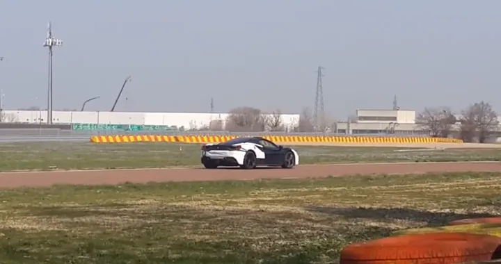 Ferrari 488 GTB: la nuova supercar ibrida nei test a Fiorano | VIDEO
