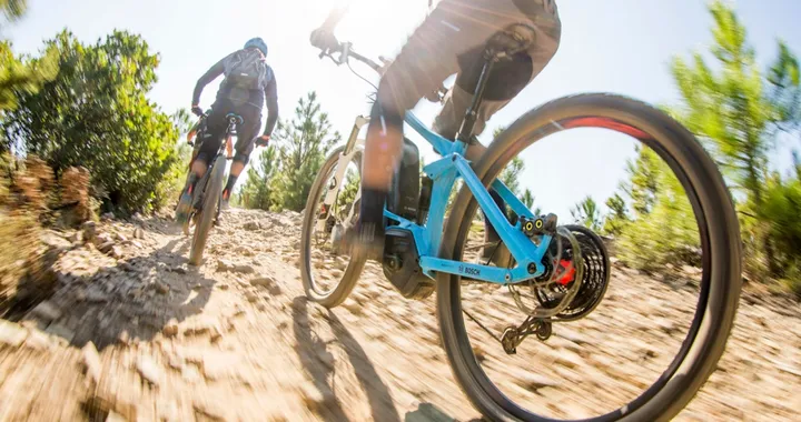 Buono mobilità: sino a 1.500 euro per bici o abbonamenti ai mezzi pubblici