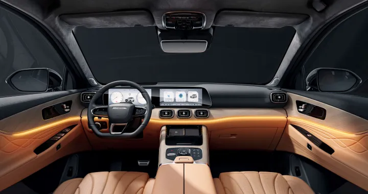 Jaecoo 8, interni e bagagliaio della nuova ammiraglia ibrida Plug-in