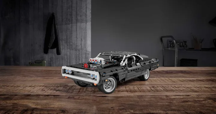 Lego Technic offre la DODGE Charger di Dominic Toretto di Fast and Furious