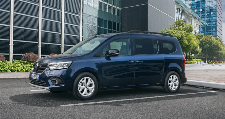 Renault Grand Kangoo, arriva la versione a 7 posti. Anche elettrica