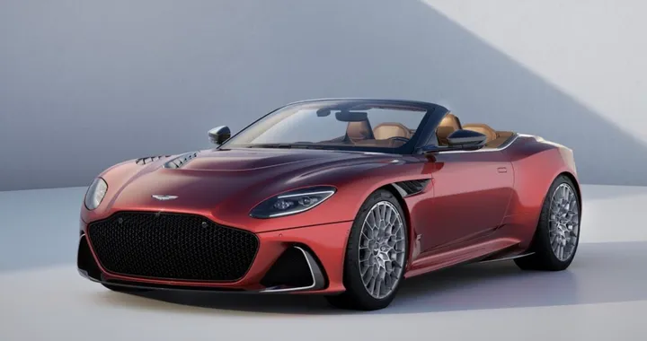 Aston Martin DBS 770 Ultimate Volante, ecco la cabrio con V12 da 770 CV