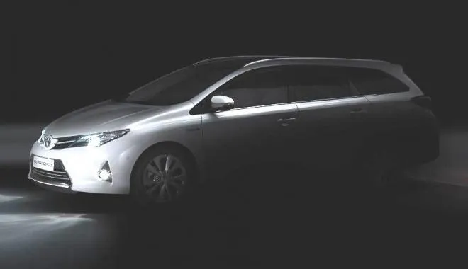 Toyota annuncia le novità per Parigi: Auris Touring, Yaris, Verso &amp; more