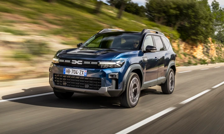 Nuova Dacia Bigster, tutte le motorizzazioni: Full Hybrid, Mild Hybrid e GPL