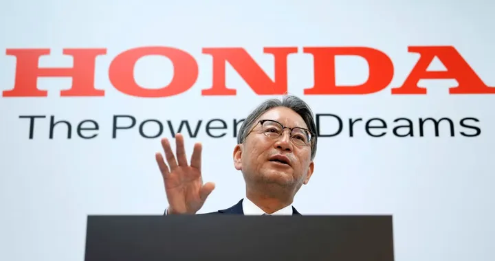 Honda rivede i propri piani: meno elettriche e più ibride nei prossimi anni