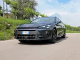 Cupra Plug-in, oltre 100 km in elettrico: prova della Leon Sportstourer | Video