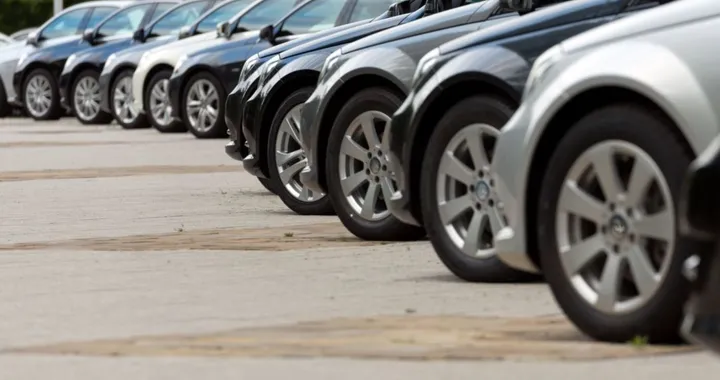 ACI, cresce il mercato dell'usato a luglio: il parco auto continua ad invecchiare