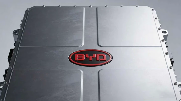 BYD guarda al futuro: progressi nelle batterie allo stato solido e agli ioni di sodio