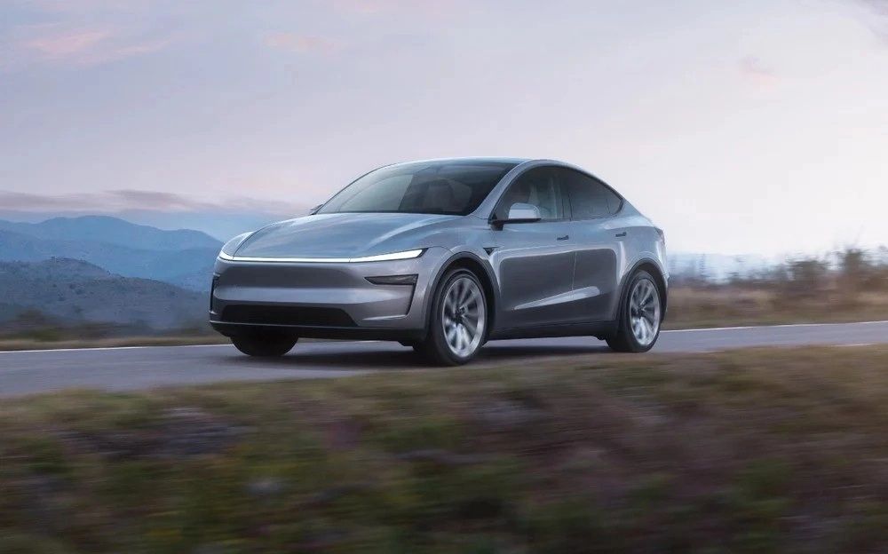 MG anticipa la rivale della Tesla Model Y: debutto a Goodwood 2025