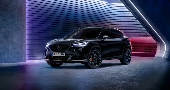 Cupra Formentor VZ5 BAT, l'edizione limitata arriva in Italia. Prezzo