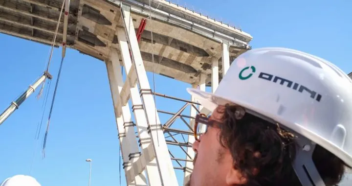 Ponte Morandi, iniziata la demolizione: si parte dal moncone Ovest