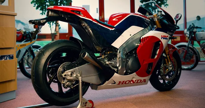 Honda RC213V-S: consegnato il primo esemplare