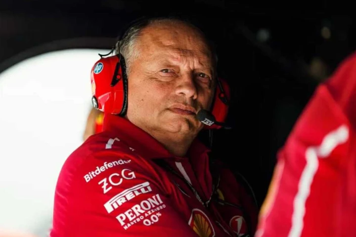 F1, scontro tra Ferrari e Mercedes: richiesto il chiarimento della FIA