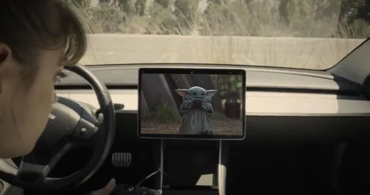 Disney+ presto su Tesla, parola di Elon Musk
