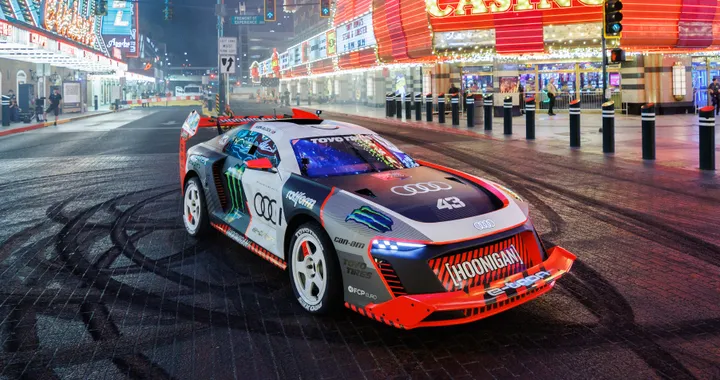 Ken Block e l'Audi S1 Hoonitron danno spettacolo a Las Vegas