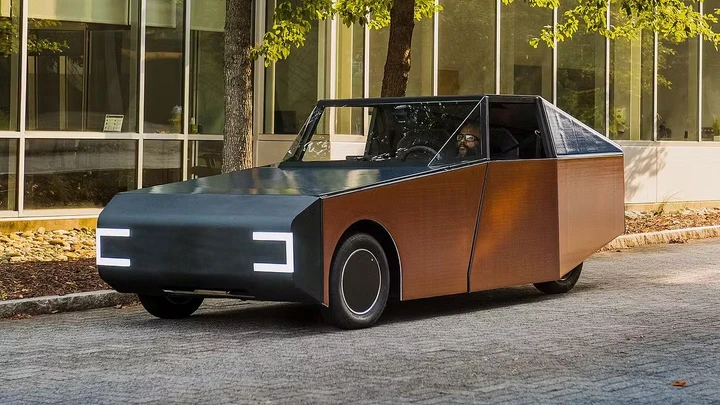 Questa “scatola” su gomma produce più energia di quanto ne consumi: c'è lo zampino di BMW