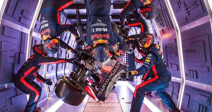 Red Bull ti mette le ali (davvero): cambio gomme a gravità zero