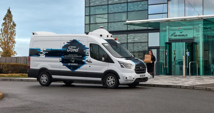 Il Ford Transit diventa un corriere (quasi) autonomo: primo test ok a Londra