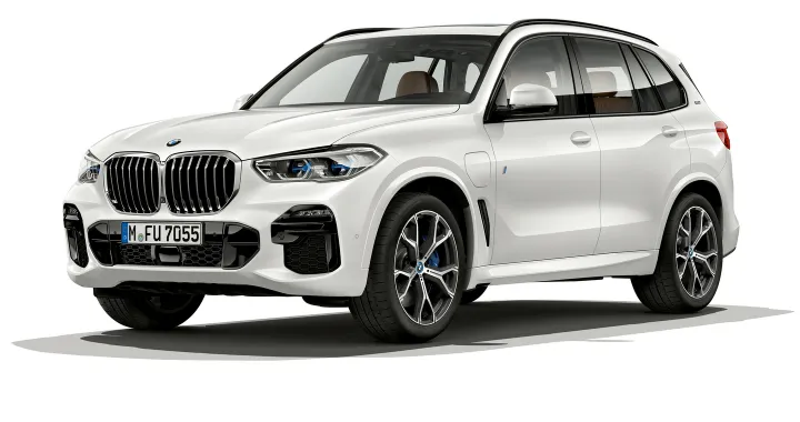 BMW X5 xDrive45e iPerformance, il SUV ibrido plug-in con autonomia fino a 80 km