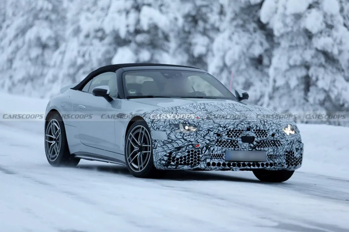 Mercedes-AMG SL, il restyling prende forma: ecco cosa cambia