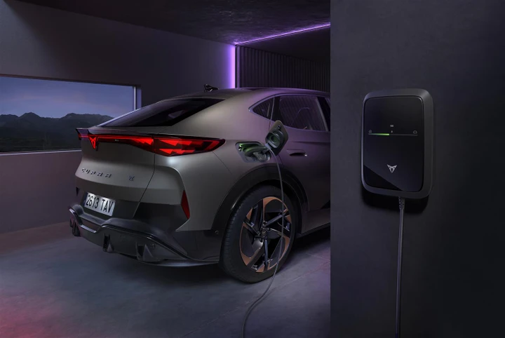 CUPRA Tavascan, il SUV elettrico diventa più accessibile con la versione da 190 CV